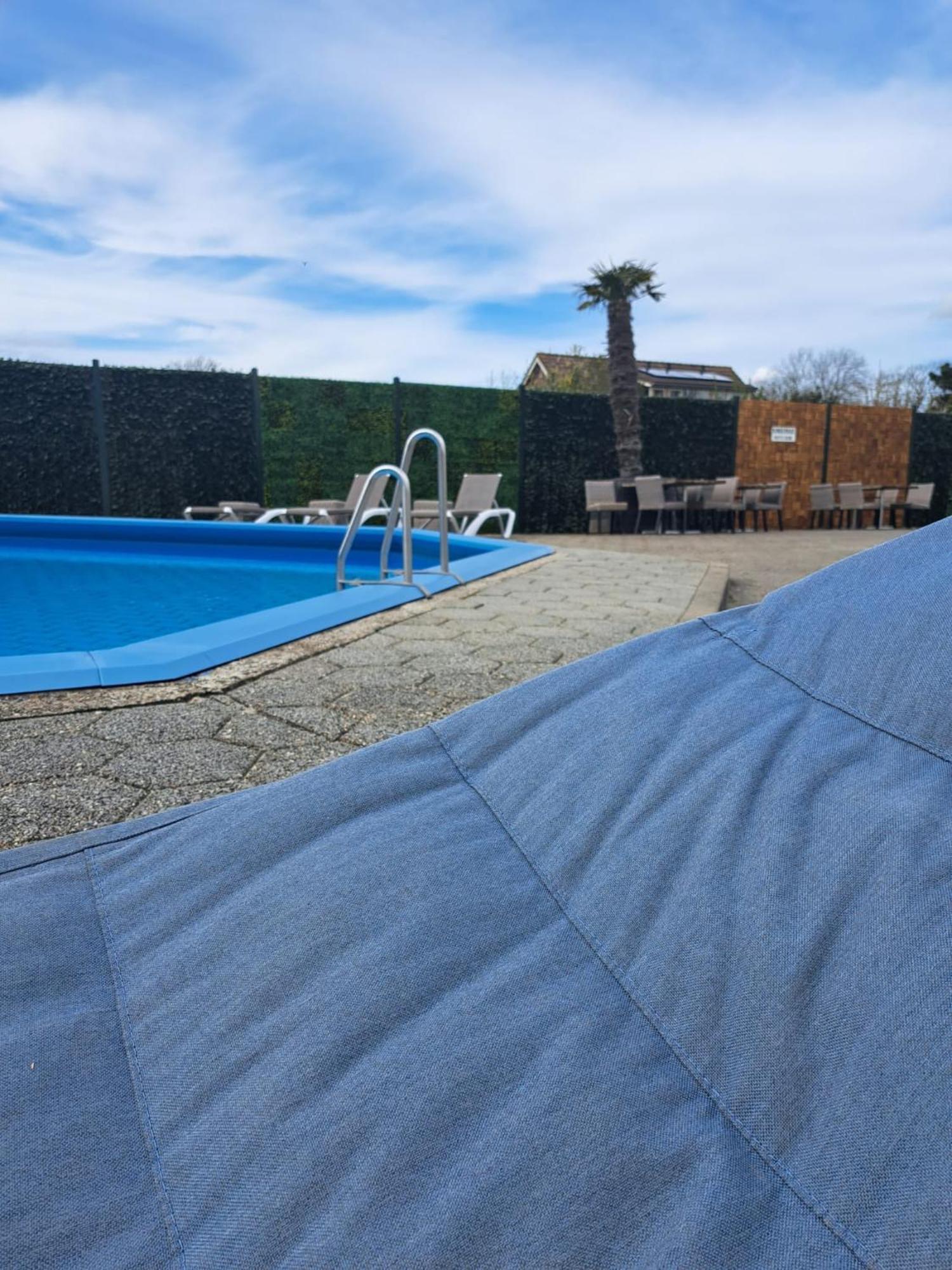 Strandhotel Dennenbos オーストカペッレ エクステリア 写真