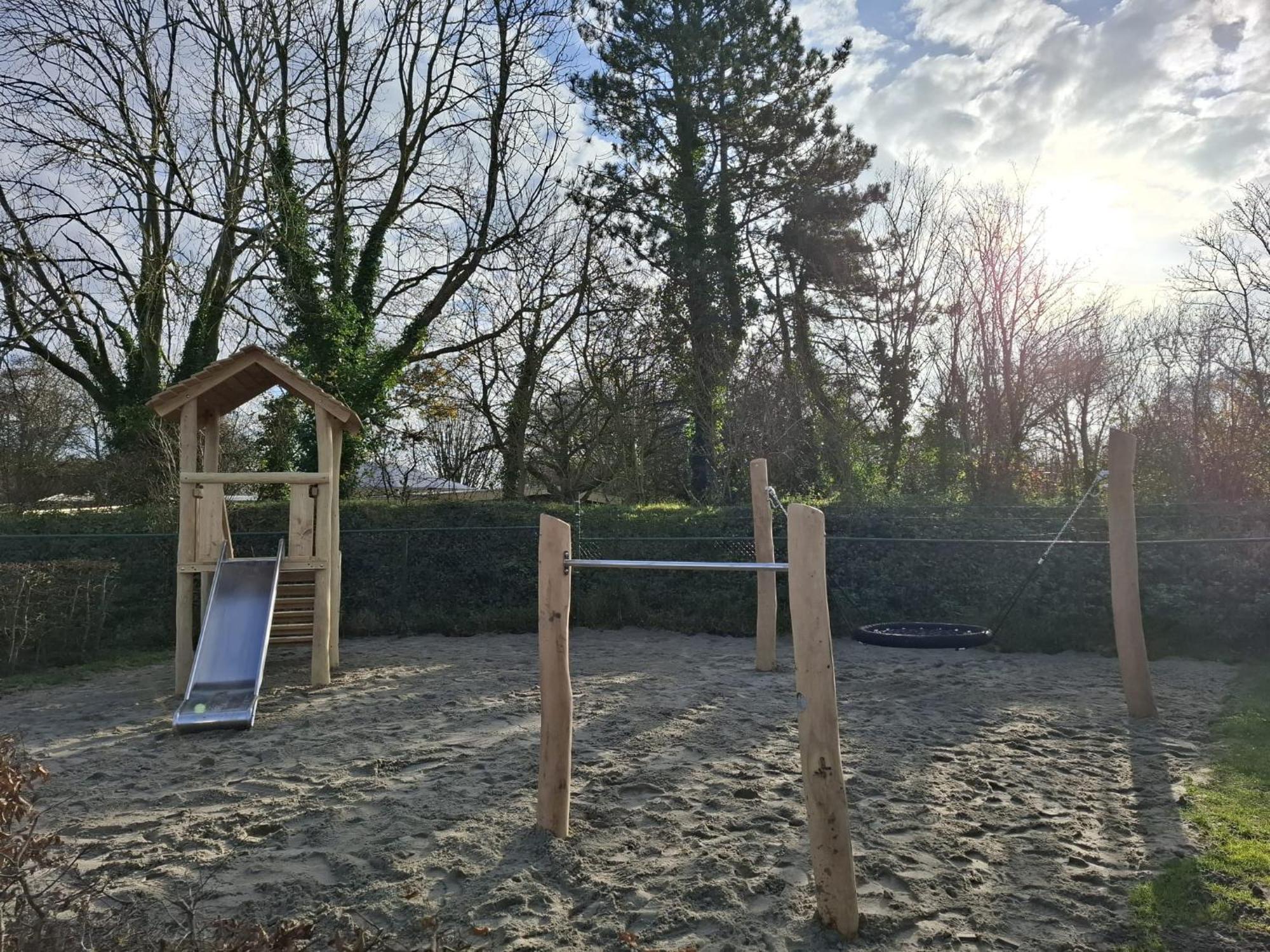 Strandhotel Dennenbos オーストカペッレ エクステリア 写真